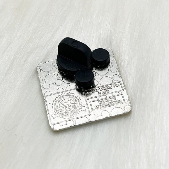 🔮 5/$25 Disney Attraction Icons Expedition Everest Yeti Pin - Picture 3 of 3